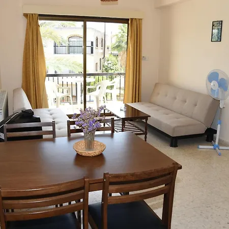 Odysseas & Eleni 아파트호텔 폴리스