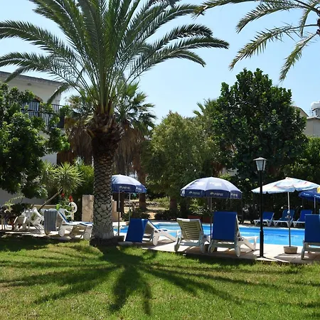 Odysseas & Eleni Lägenhetshotell