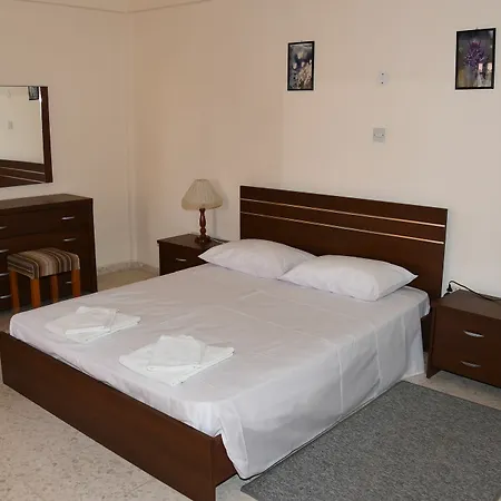 Odysseas & Eleni Apart-hotel 2*