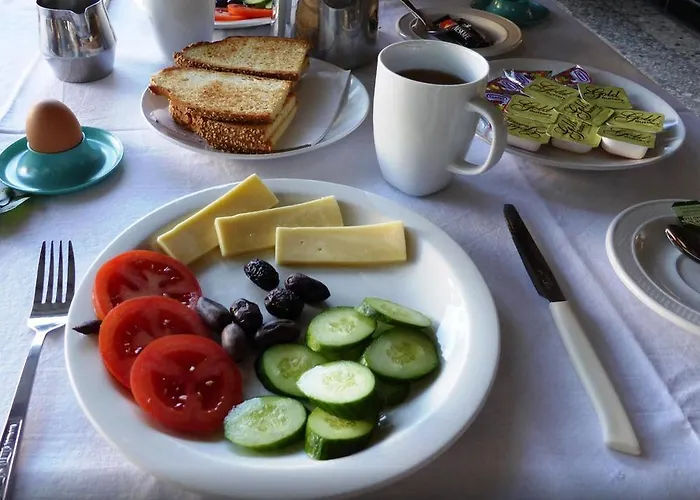 Odysseas & Eleni Polis