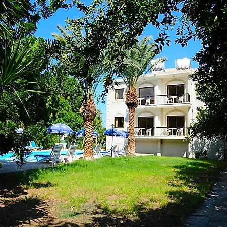 Odysseas & Eleni 4* Polis