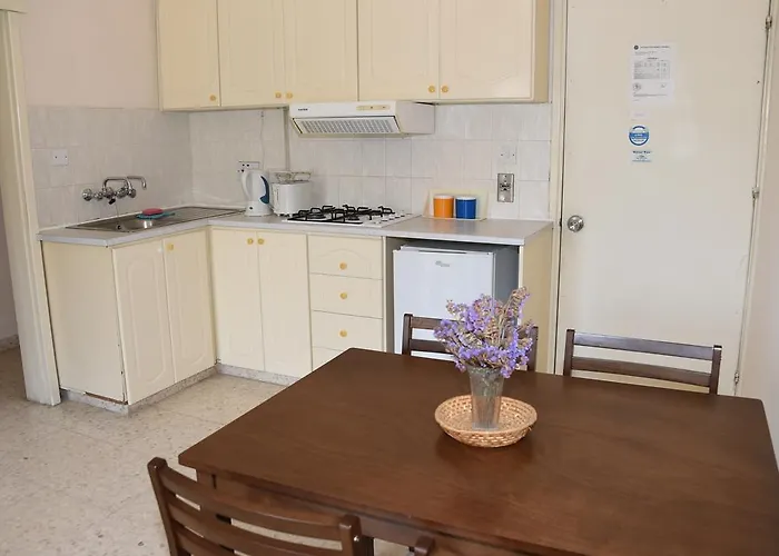 Odysseas & Eleni アパートホテル 4*