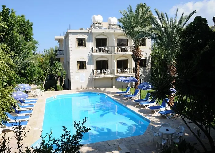 アパートホテル Odysseas & Eleni 4*