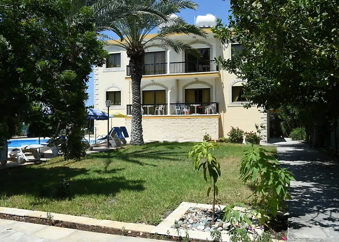 Odysseas & Eleni Polis